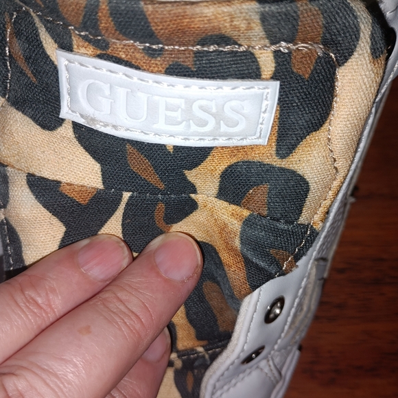 Ladies guess sneakers size 7 - Picture 2 of 6